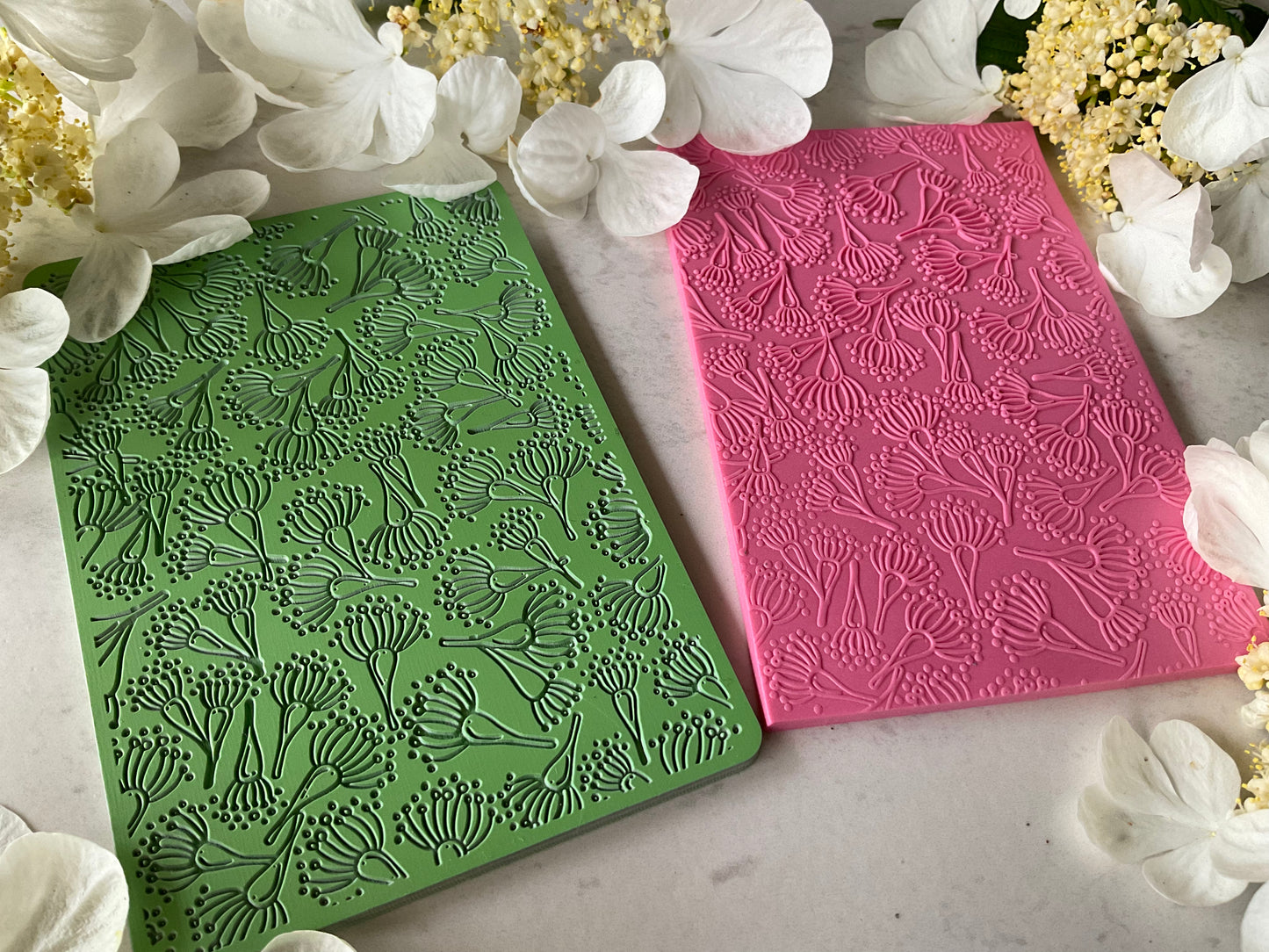 Australian Flowers - Coral Cockatoo Eucalyptus Blossoms Texture Mat 003