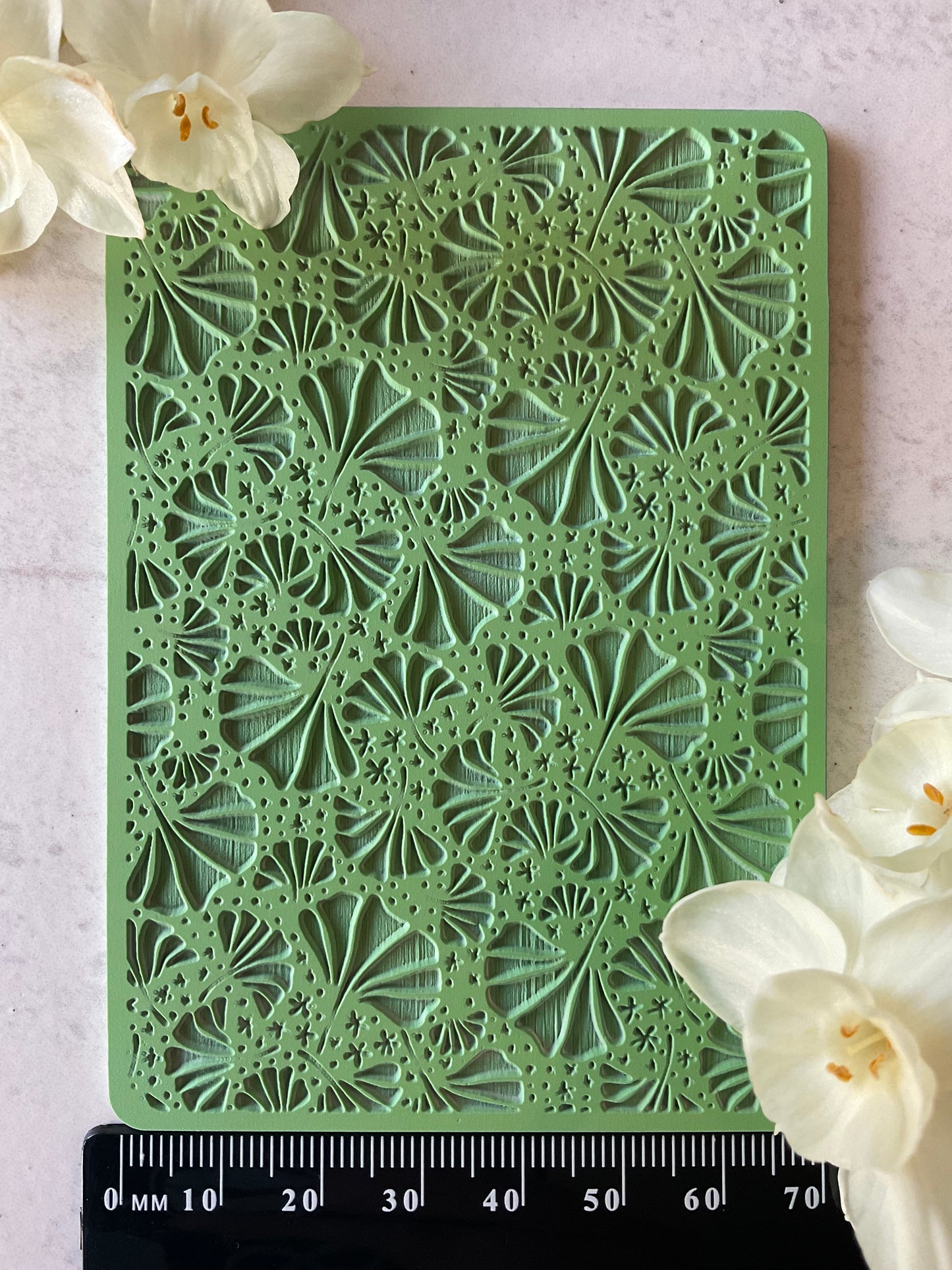 Ditsy Celestial Gingko Leaves Collab Texture Mat - Me Oh My Graphics x Coral Cockatoo 02