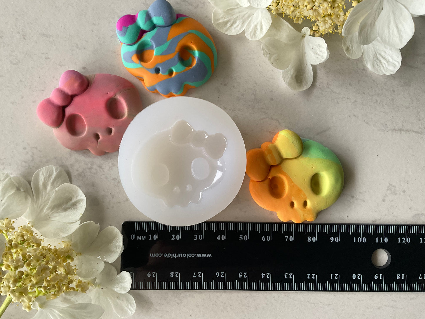 Large Cute Kawaii Skull With Bow Silicone Mold