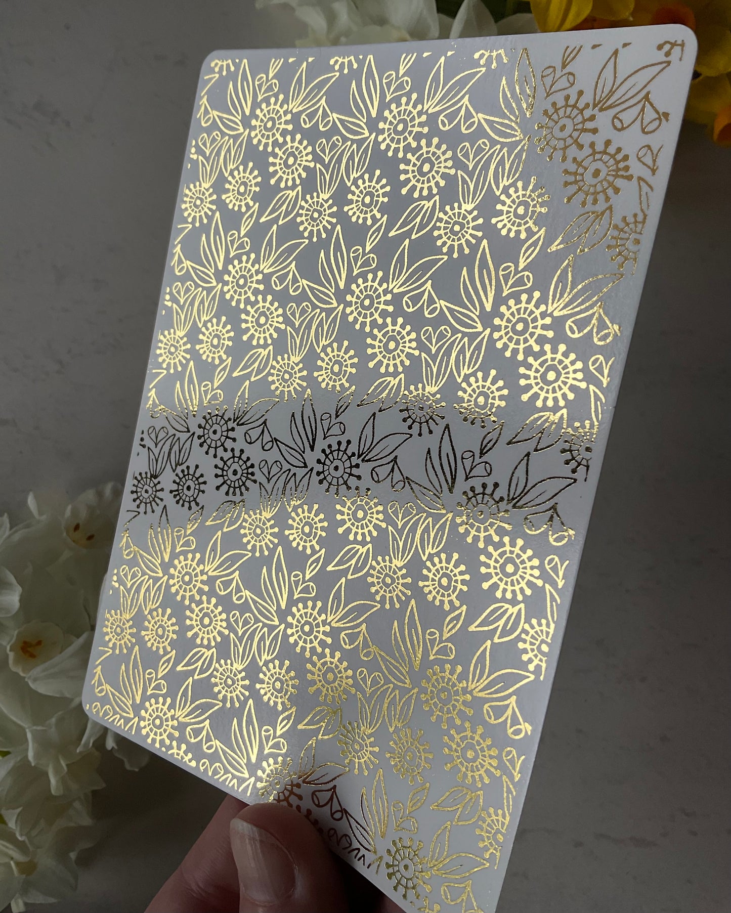 Fiona's Contemporary Eucalyptus Blooms Gold Foil 065