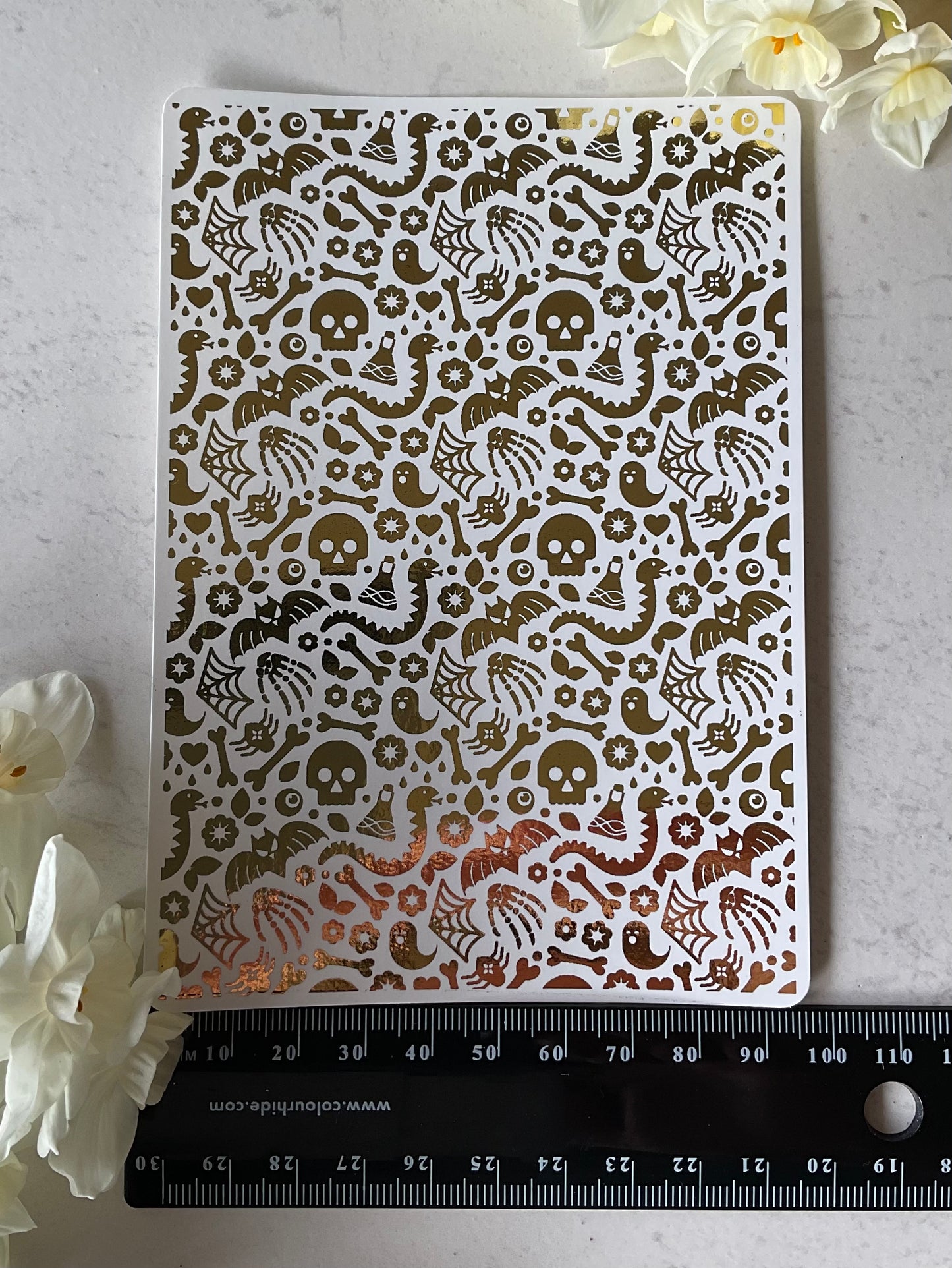 Spooky Halloween Night Skulls, Snakes & Ghosties Gold Foil 073