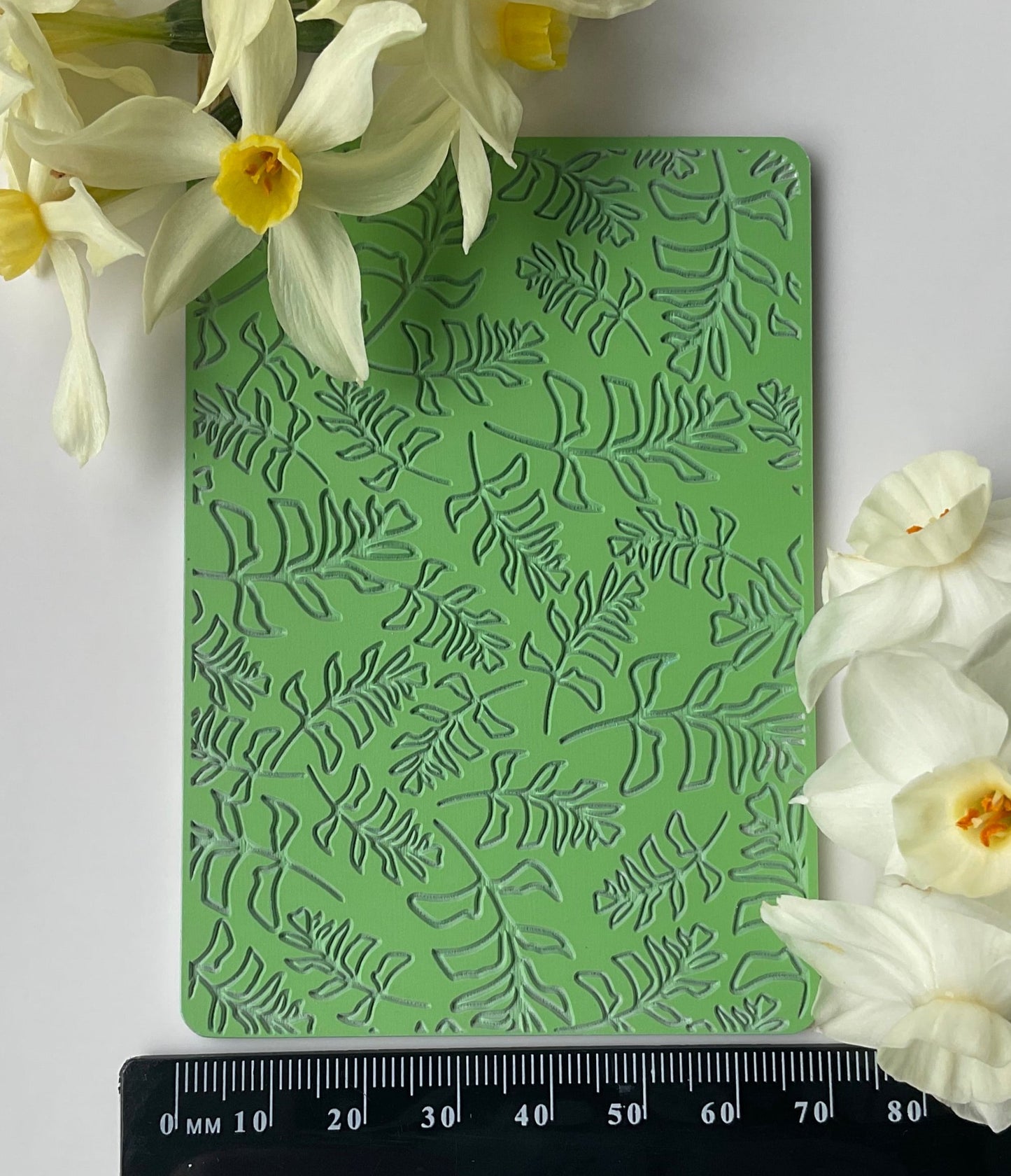 Ditsy Monoline Ferns Texture Mat 072