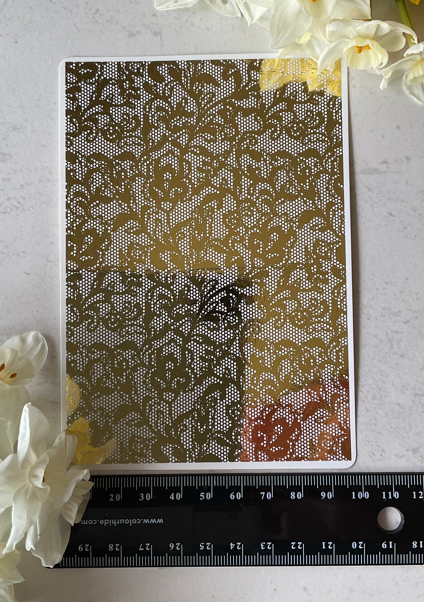 Grandmas Lace Flowers Gold Foil 077