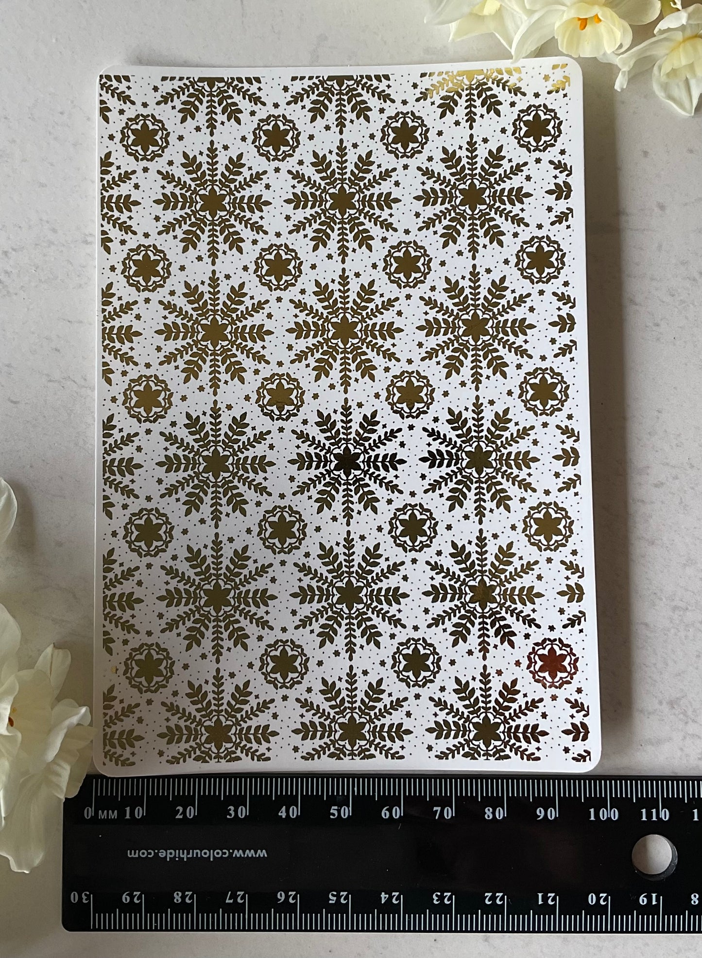 Floral Snowflakes Gold Foil 066