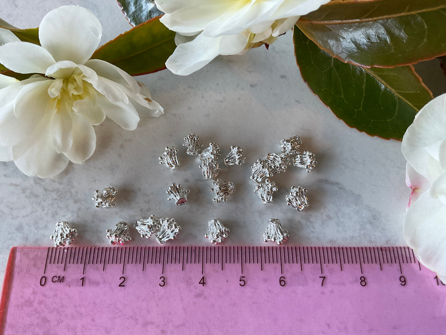 Silver Plated 6.8mm Flower Centre Stamens 20 Pieces