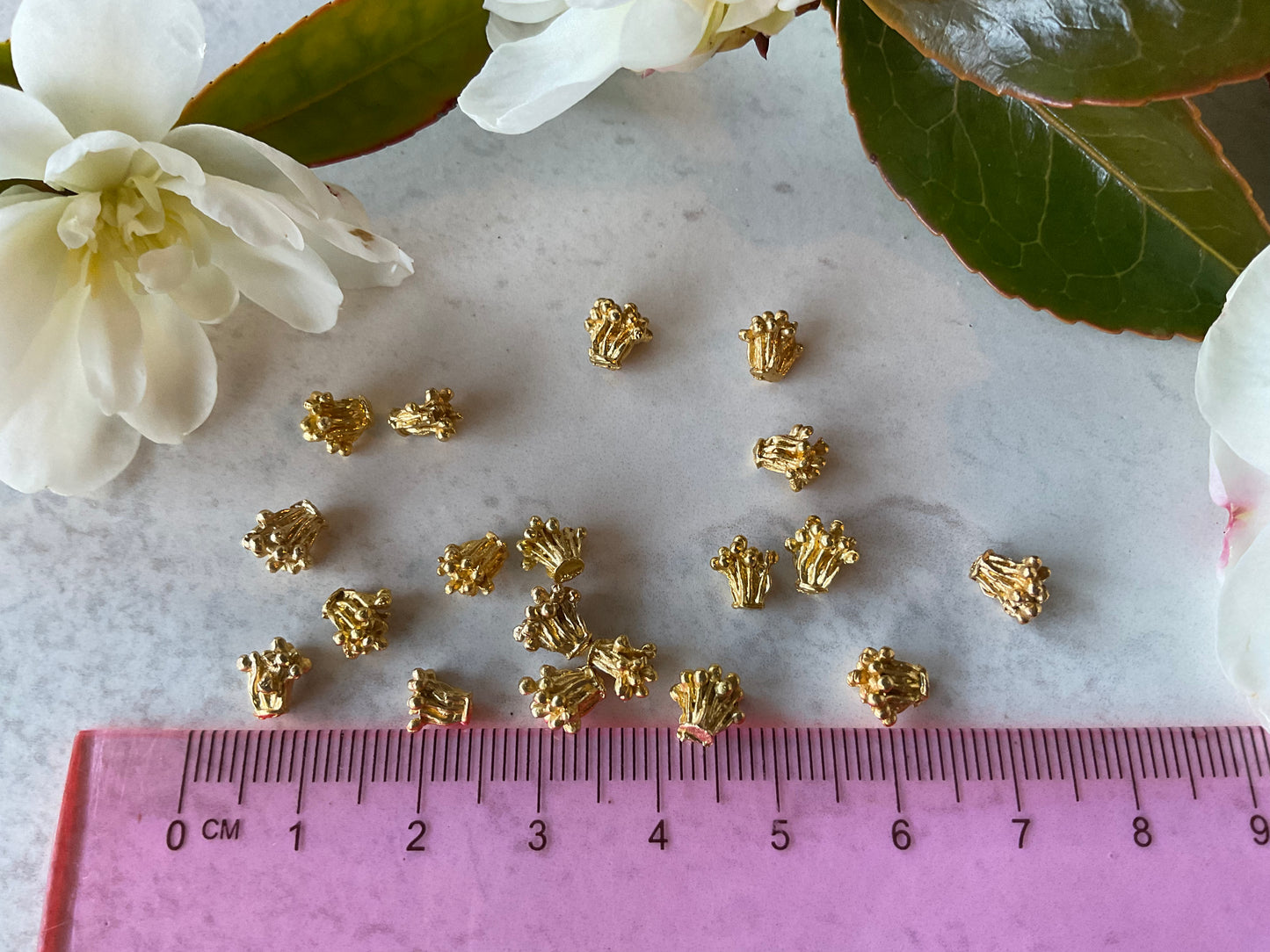 Gold Plated 6.8mm Flower Centre Stamens 20 Pieces