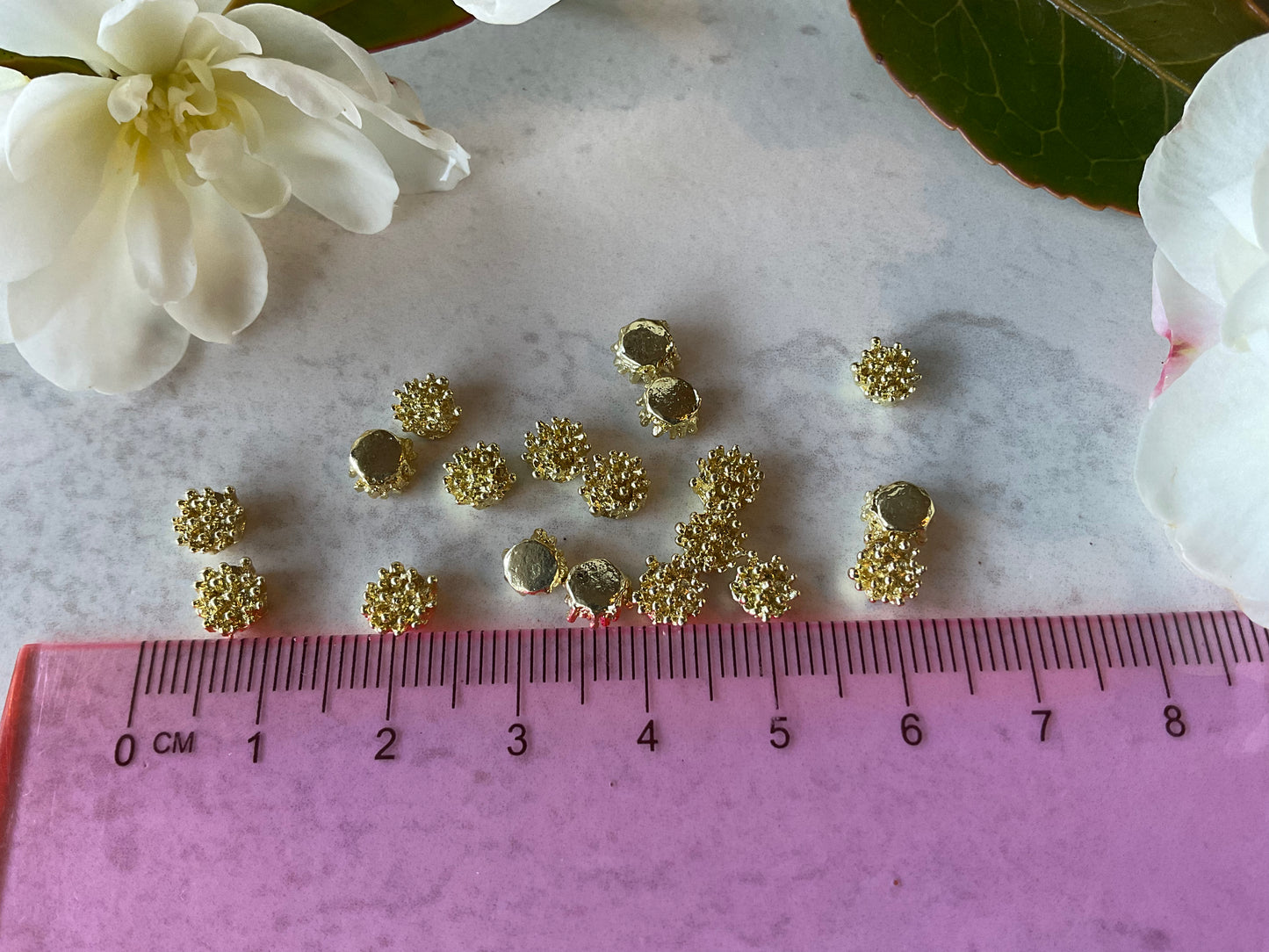 Gold Plated 6mm Flower Centre Stamens 20 Pieces