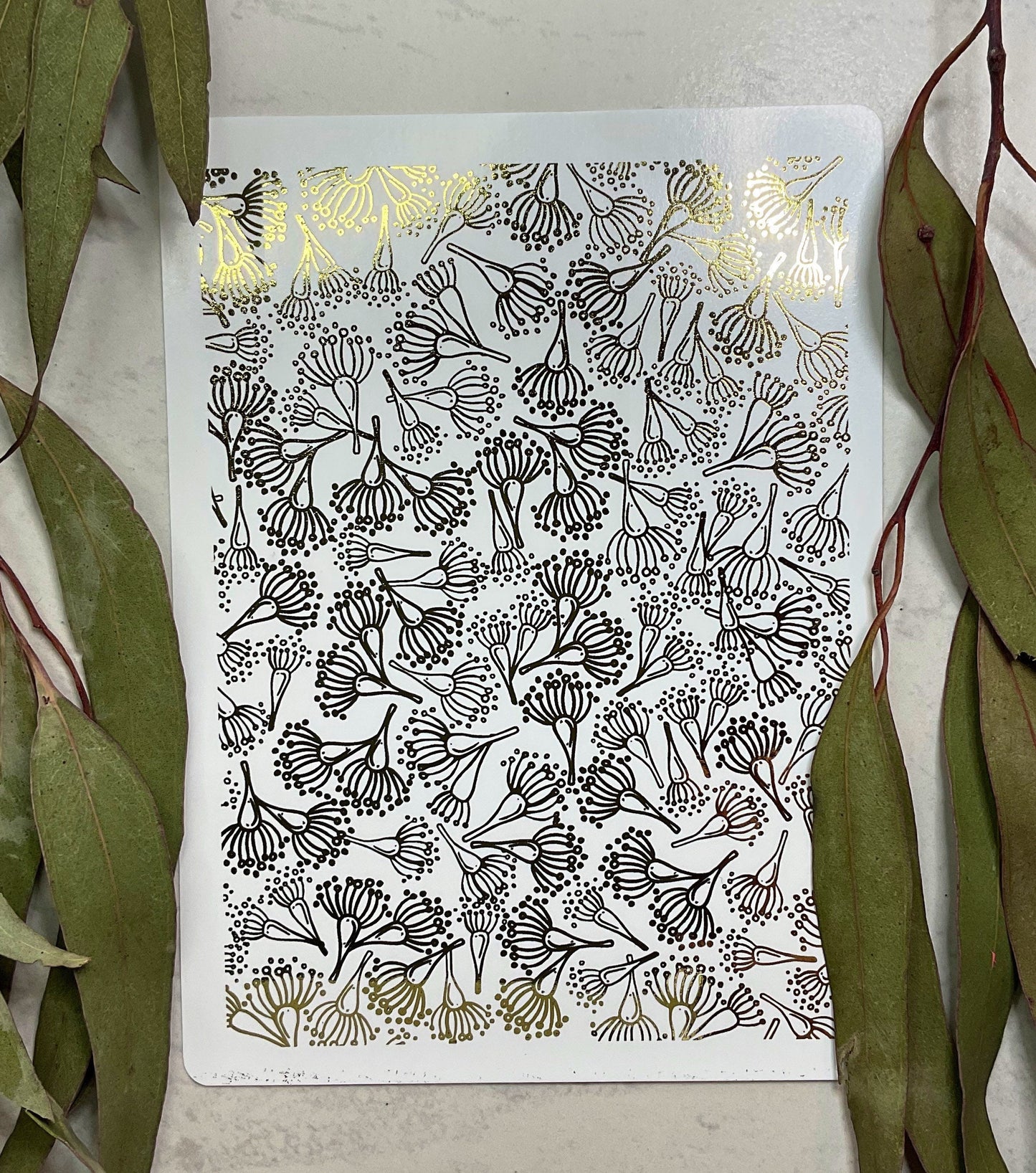 Mini Eucalyptus Blossoms Gold Foil 002