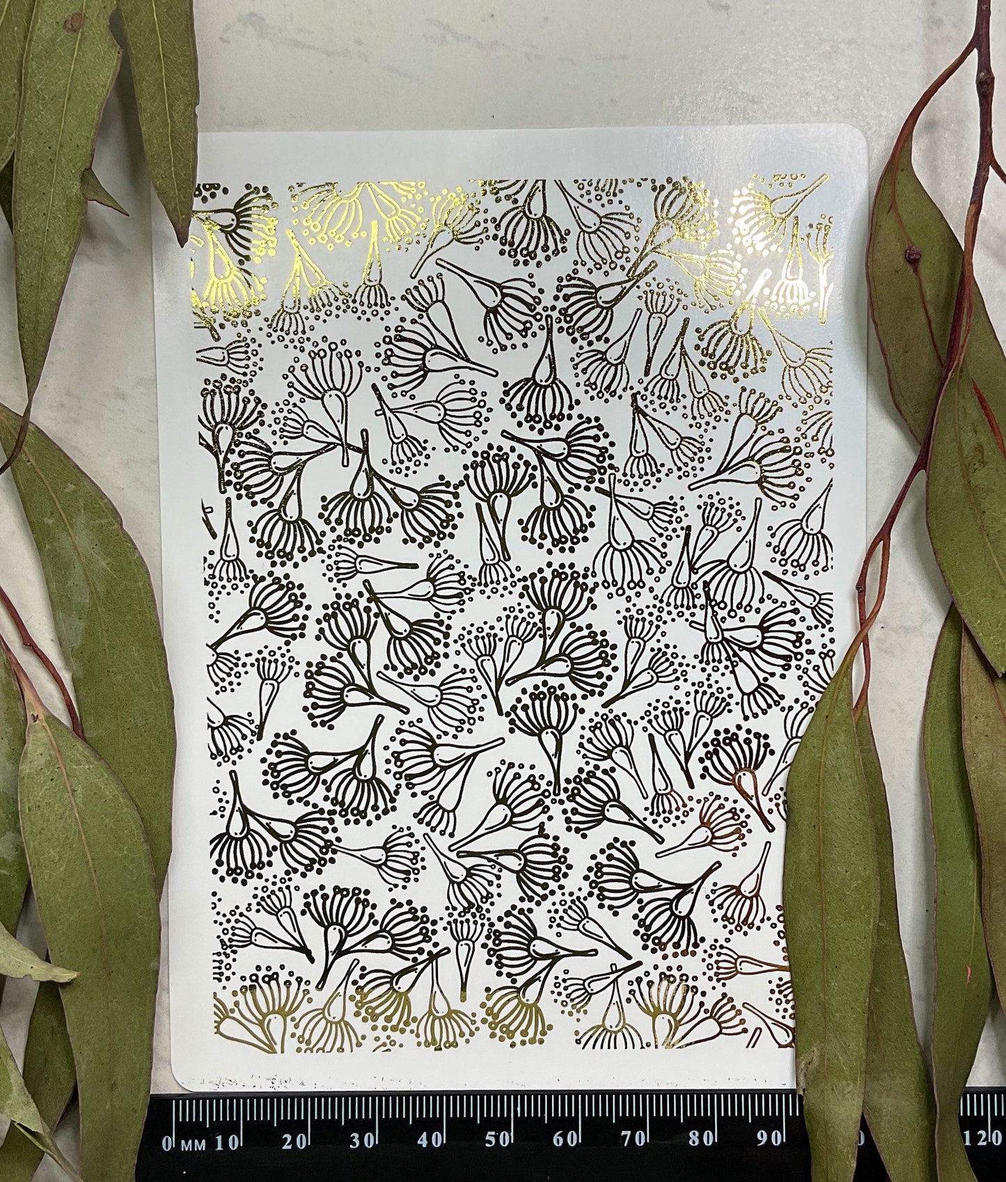 Mini Eucalyptus Blossoms Gold Foil 002