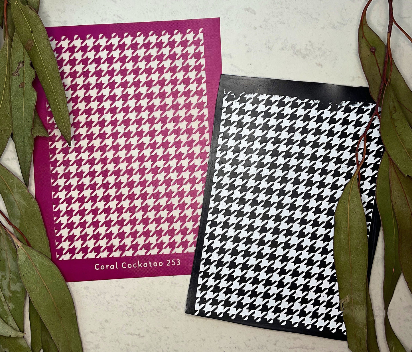 Traditional Houndstooth Small Silkscreen 253